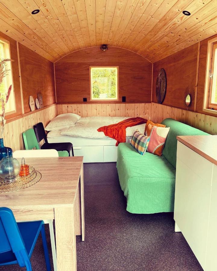 Pipowagens Bij Pannenkoekenrestaurant & Camping De Koppenjan 'Een Uniek Verblijf Met Kinderspeelboerderij' Jubbega-Schurega Bagian luar foto