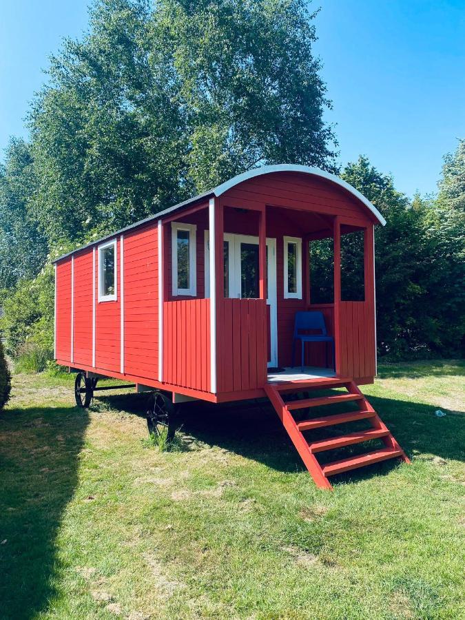 Pipowagens Bij Pannenkoekenrestaurant & Camping De Koppenjan 'Een Uniek Verblijf Met Kinderspeelboerderij' Jubbega-Schurega Bagian luar foto